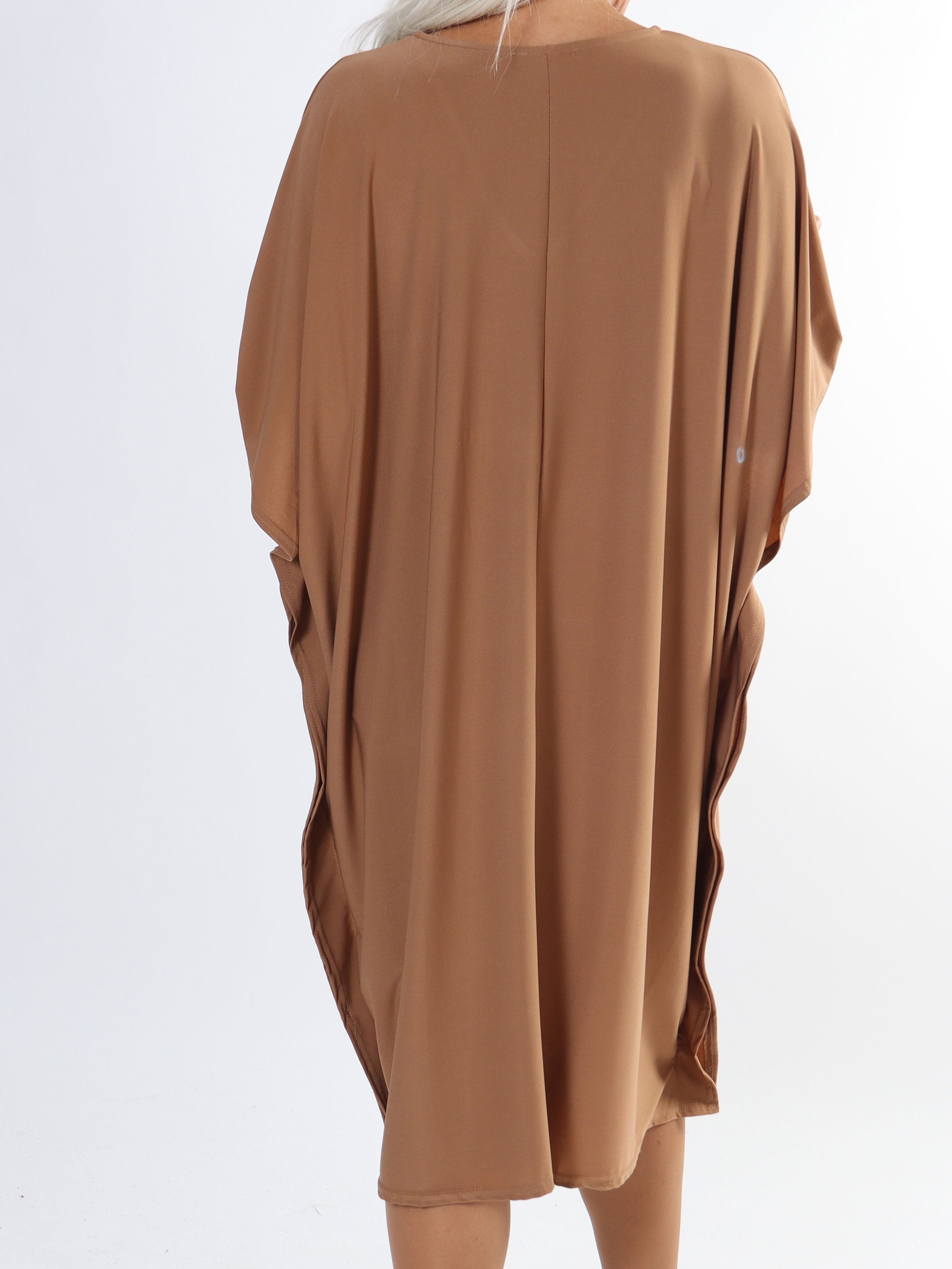 Azmina Plain - Slät elastisk tunikaklänning i plus size med lös passform